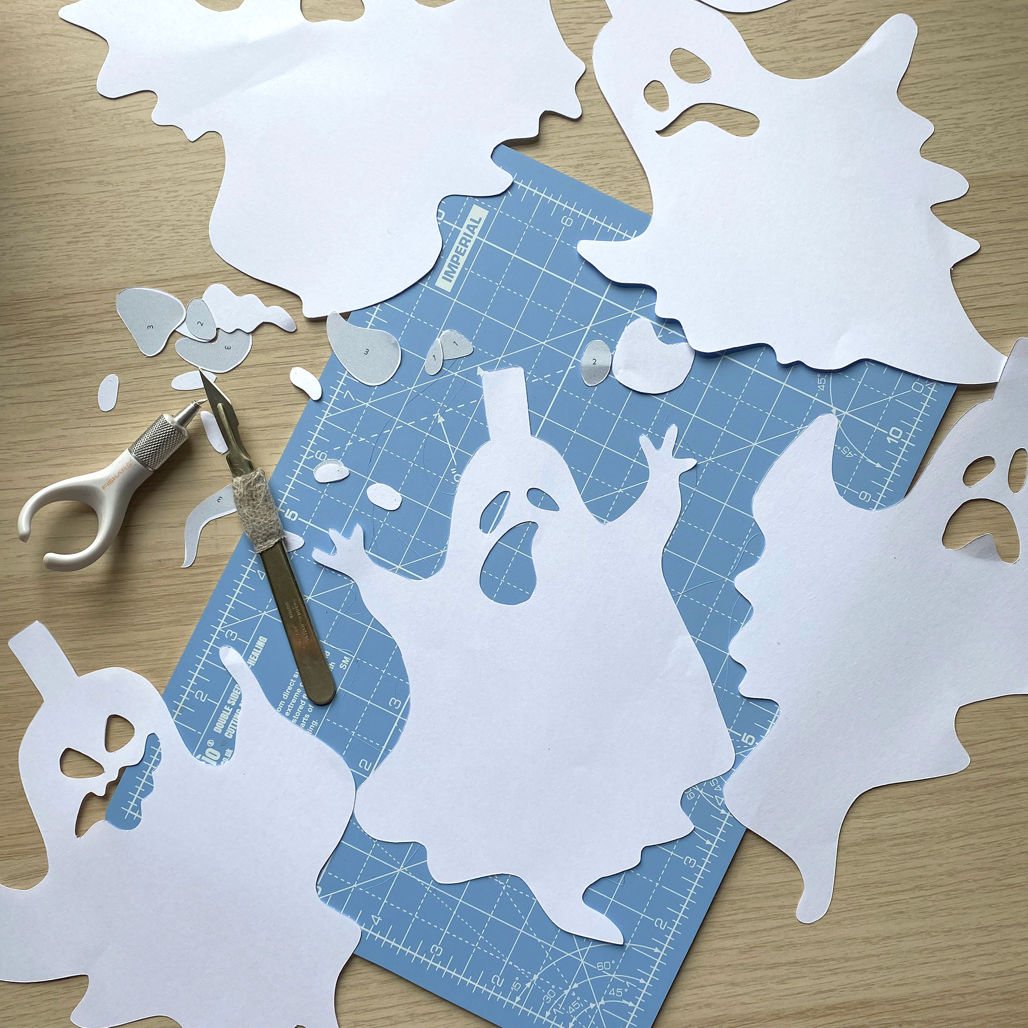 DIY Halloween Ghost Garland PDF by Kyleigh's Papercuts